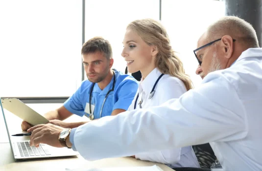 EMR Consultants for Enhanced Healthcare Efficiency